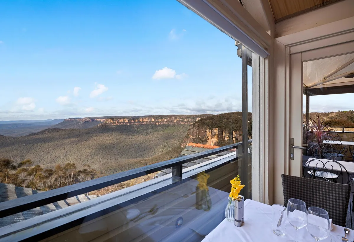 Echoes Restaurant & Bar