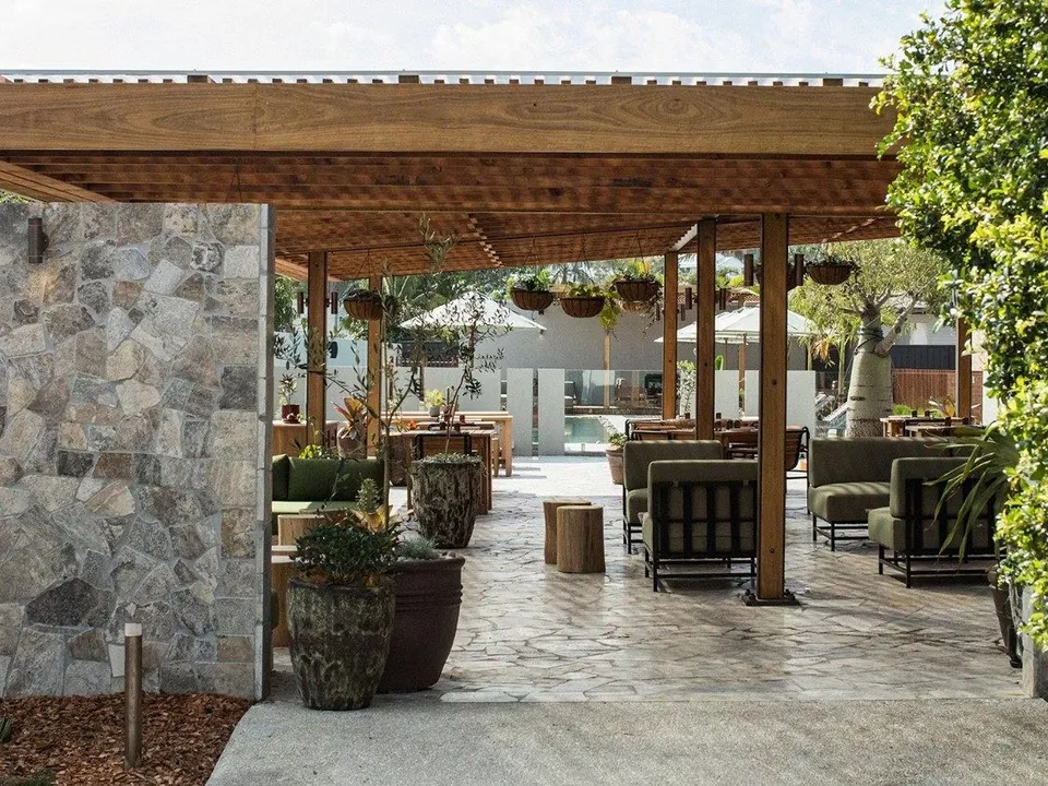 Dining and pool area