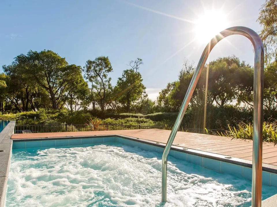 Solar-heated infinity pool and spa