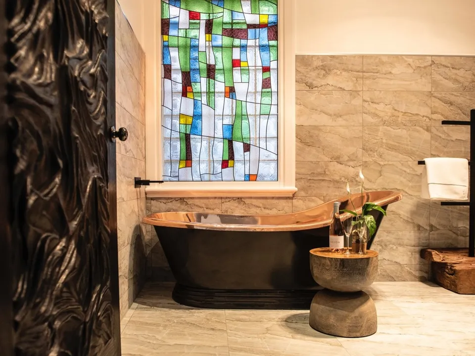 Warhol Suite bathroom